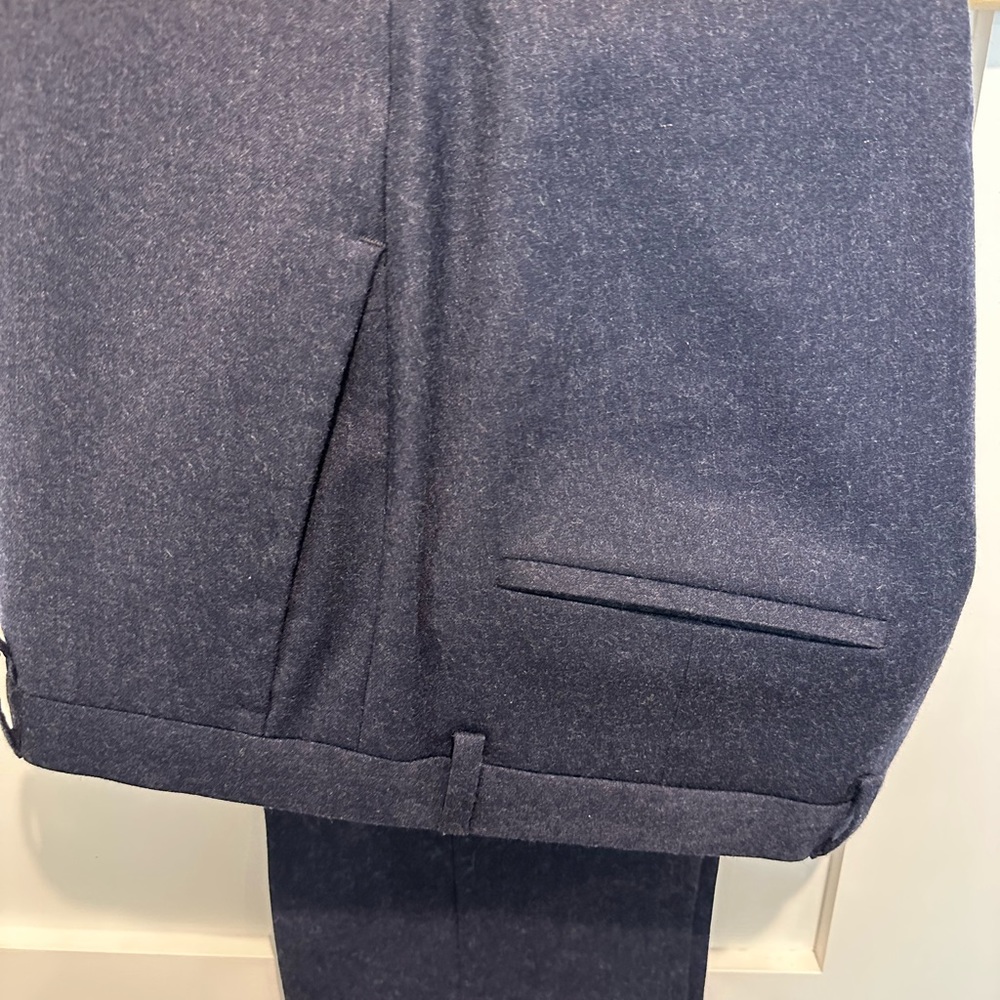 Hugo Boss 32 Inch Navy Slim Dress Slacks